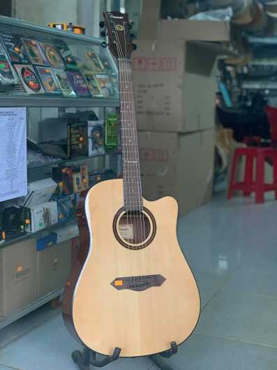 Guitar Acoustic O'Mugo